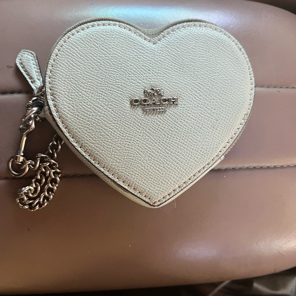 Coach change wallet, make an offer price is not firm on any listing, no low ball